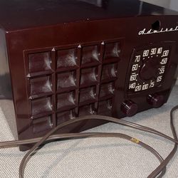 Vintage Admiral Bakelite Transistor Radio