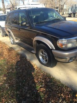 Esplored labendo asi como esta Palkese nime Latroca. Sirbe pero trai unruido abago