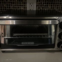 4 Slice Toaster Oven- Black N Decker