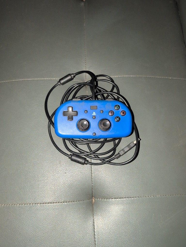 PlayStation 4 Mini Wired Controller
