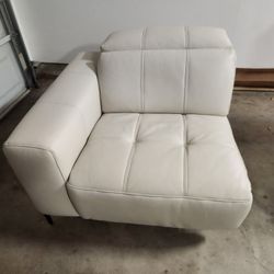 Alessa Frost Leather Power Left Arm Facing Recliner with Power Headrest & USB