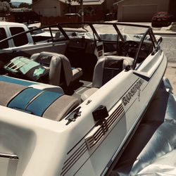 1990 Glastron Sierra