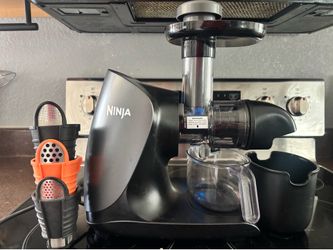 Ninja Cold Press Juicer Pro JC100