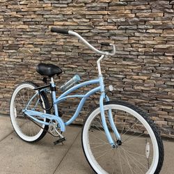 Firmstrong “Urban Lady “ 26 inch Beach Cruiser w/ U- Lock Baby Blue