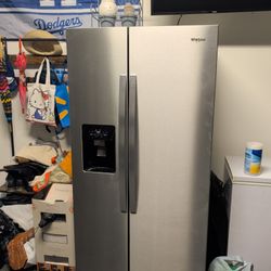 Whirlpool Refrigerator  WRS325SDHZ08