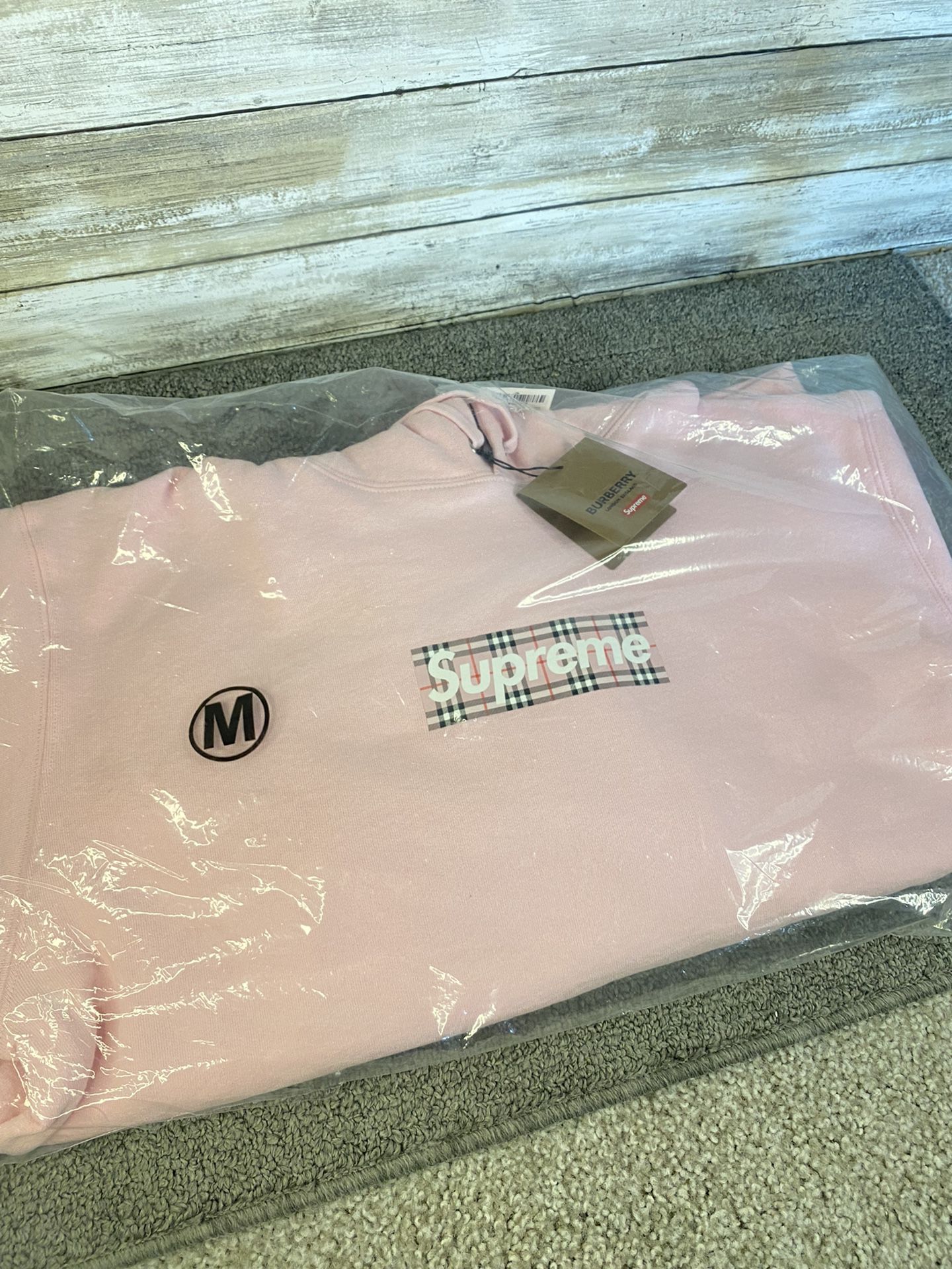 Supreme Burberry Box Logo Hoodie Light Pink Size Medium for Sale in Los  Angeles, CA - OfferUp