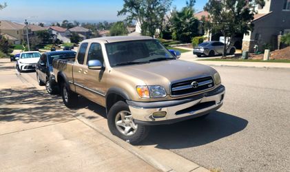 Toyota Tundra V8 Extended Cab Pickup Truck