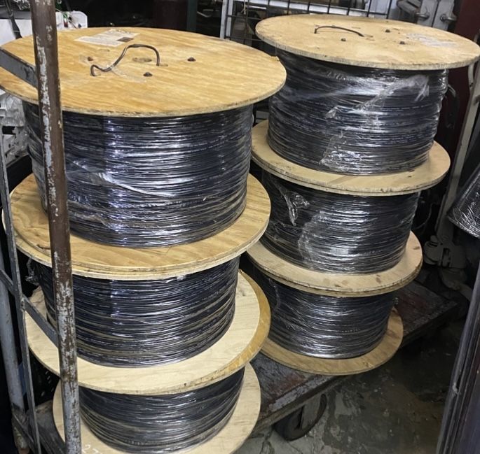 Fiber Optic Cable 5000 Ft Rolls. 4 Strand MPN: DX004DSLX9KR plenum riser single mode indoor or outdoor tight buffer OCC DX OFNR rated OS2 9/125