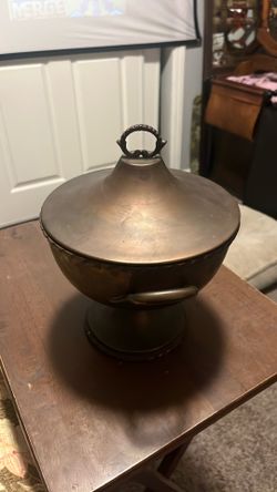 Vintage Copper Pedastal Bowl With Braided Rim 8” Diameter 26” Circumference 