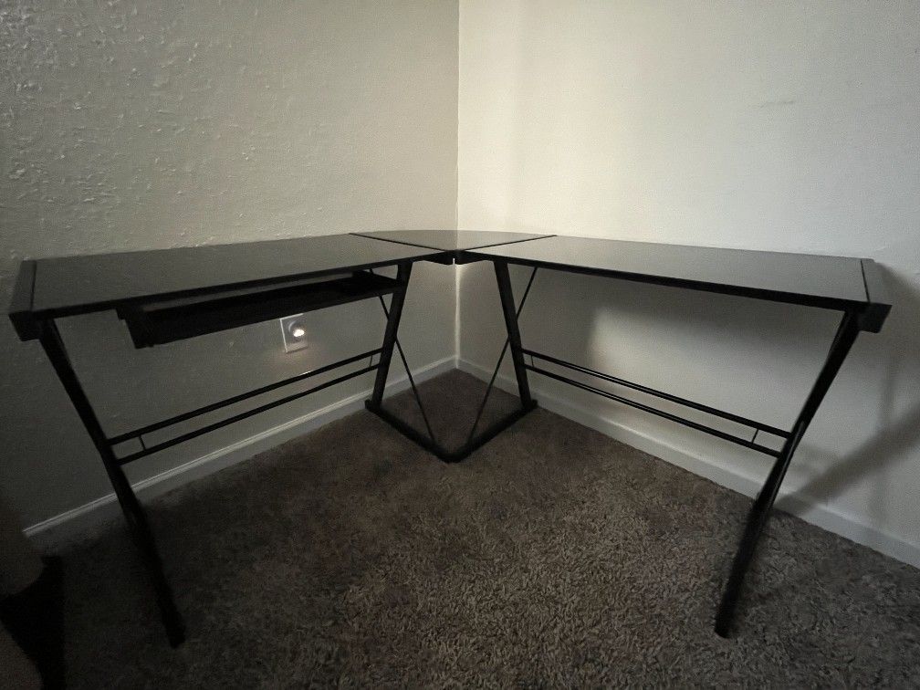 L Shaped Glass Top Metal Frame Desk W/chair