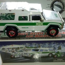 Hess Toy Sport Utility Vehicle And Motorcycles 2004