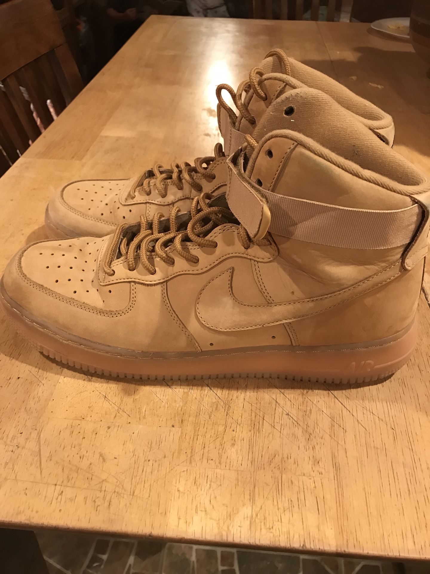 Men’s Air Nike shoes size 11.5