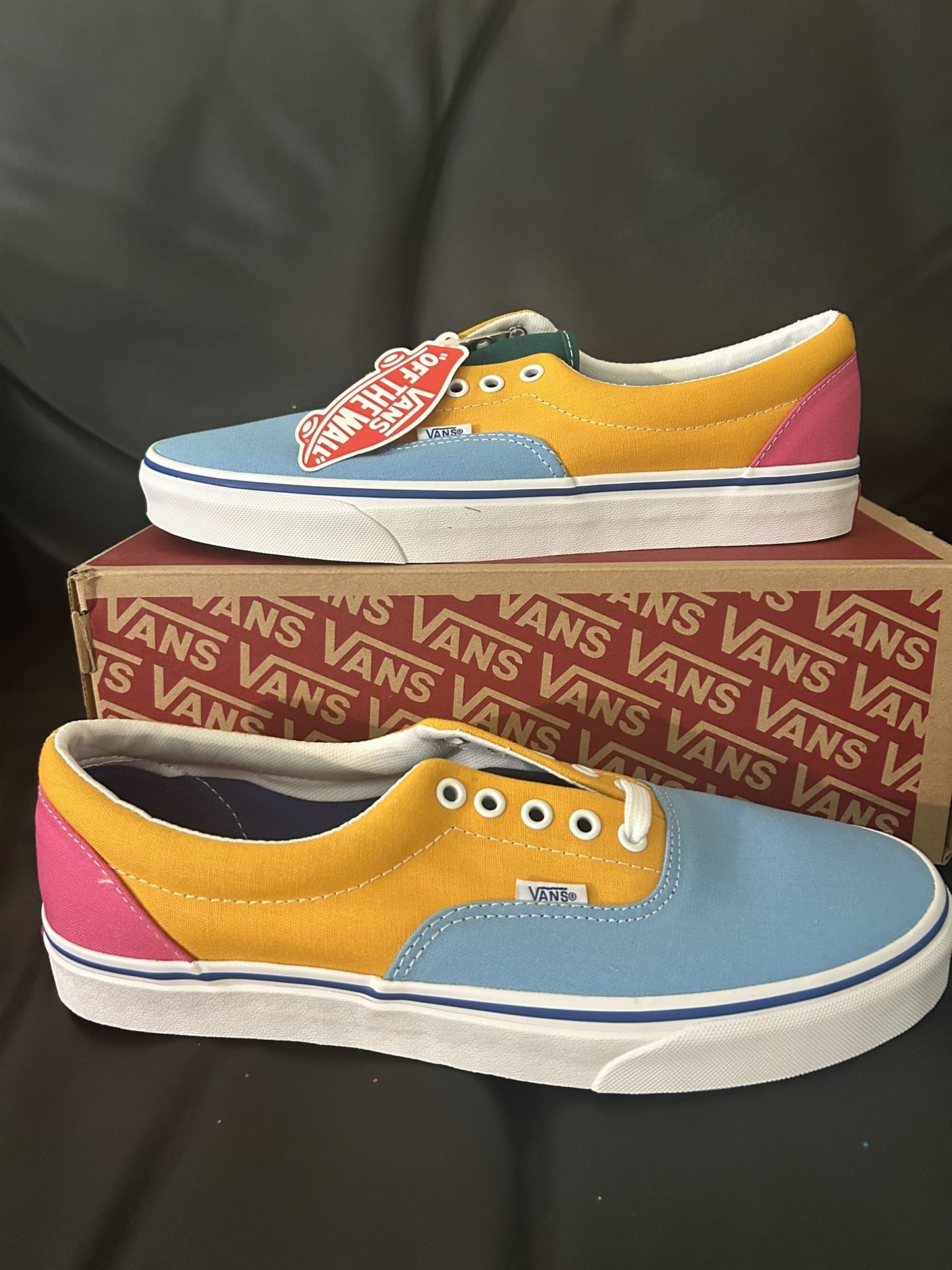 Vans Men’s 10.5 Lace Up New In Box Never Worm