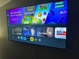 Samsung Smart TV Wall Mounted Flat Screen