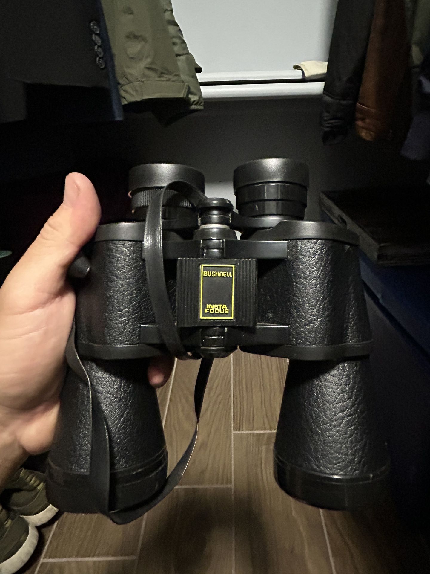 Bushnell Insta focus Binoculars