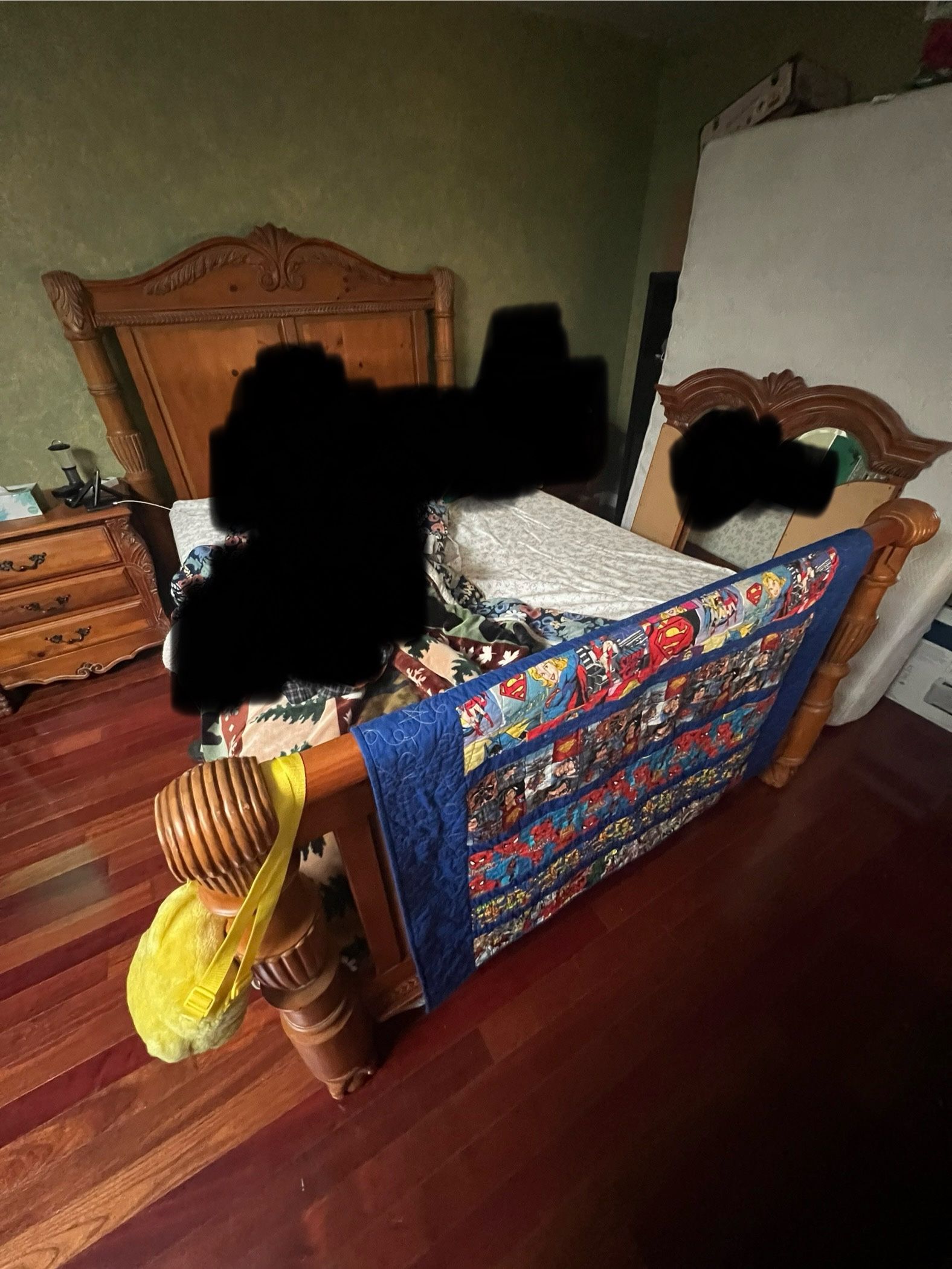 Bedroom Furniture Set