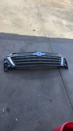 2022-2023 Chevy traverse lt front grille
