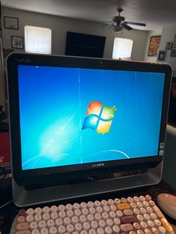 Sony VAIO All-in-One Desktop Computer no keyboard or mouse $150