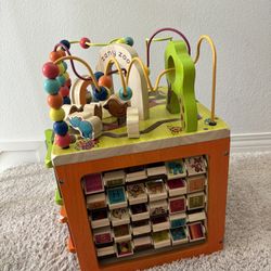 Zany Zoo Activity Cube 