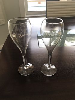 Bride and groom glass set