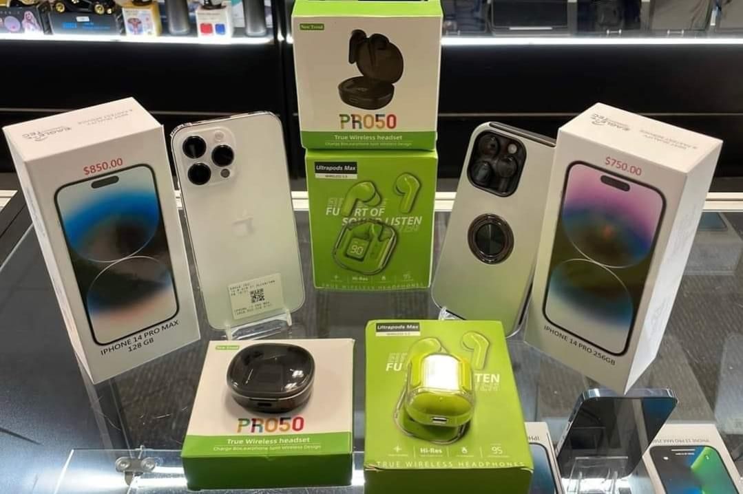 🔥GET FREE 2024 WIRELESS HEADPHONES WITH ANY PHONE YOU BUY 🔥 APRIL CRAZY DEAL FROM EAGLE TEC BUY ANY PHONE $250 AND UP AND GET NEW WIRELESS HEADPHO