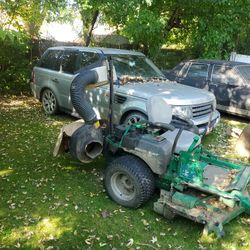 Bob cat Suck the leaves cut the grass Back motor starts For leave  Front motor won't start