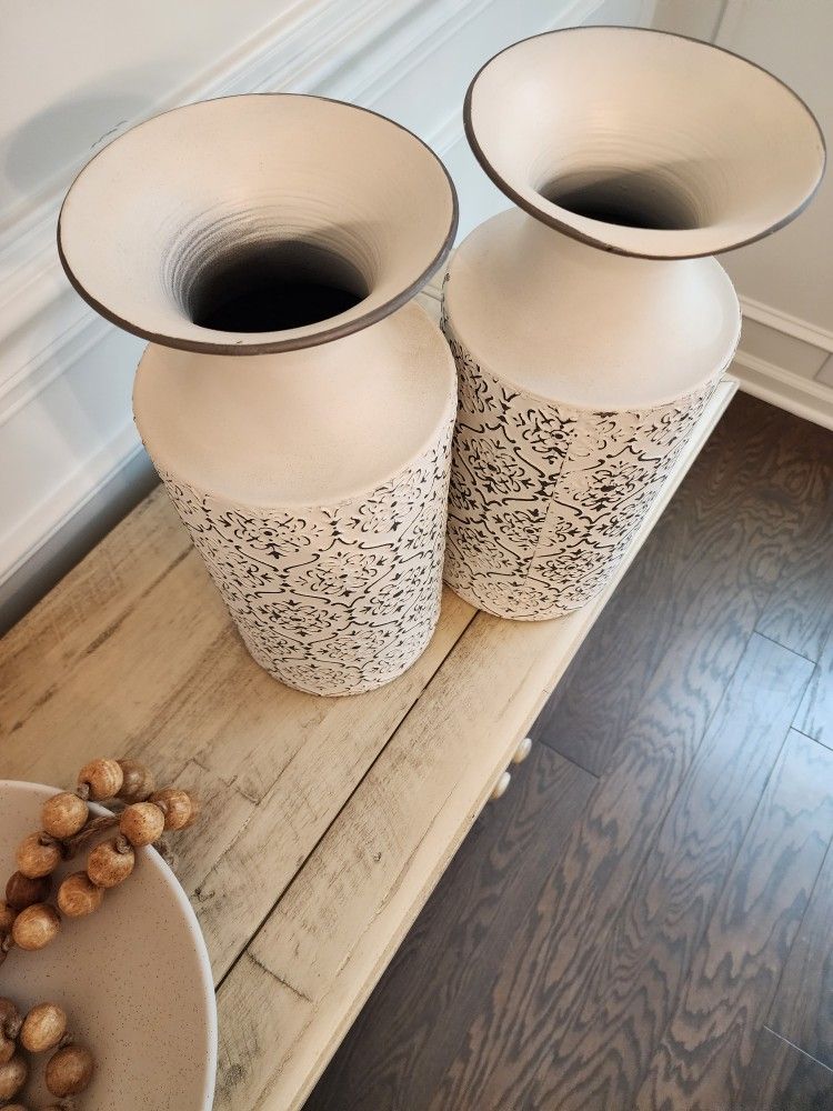 $15 Used White Vases