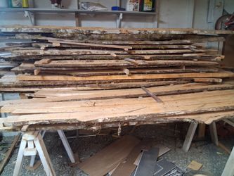 Slabbed hardwood dry