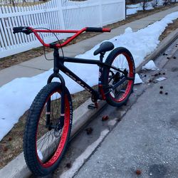 27.5 wheelie geared bike with disc brakes