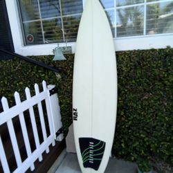 Newer RAZ Surfboard & Board Bag