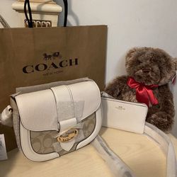 New!!! Coach Crossbody Monogram With Large Emblem And Matching Wristlet