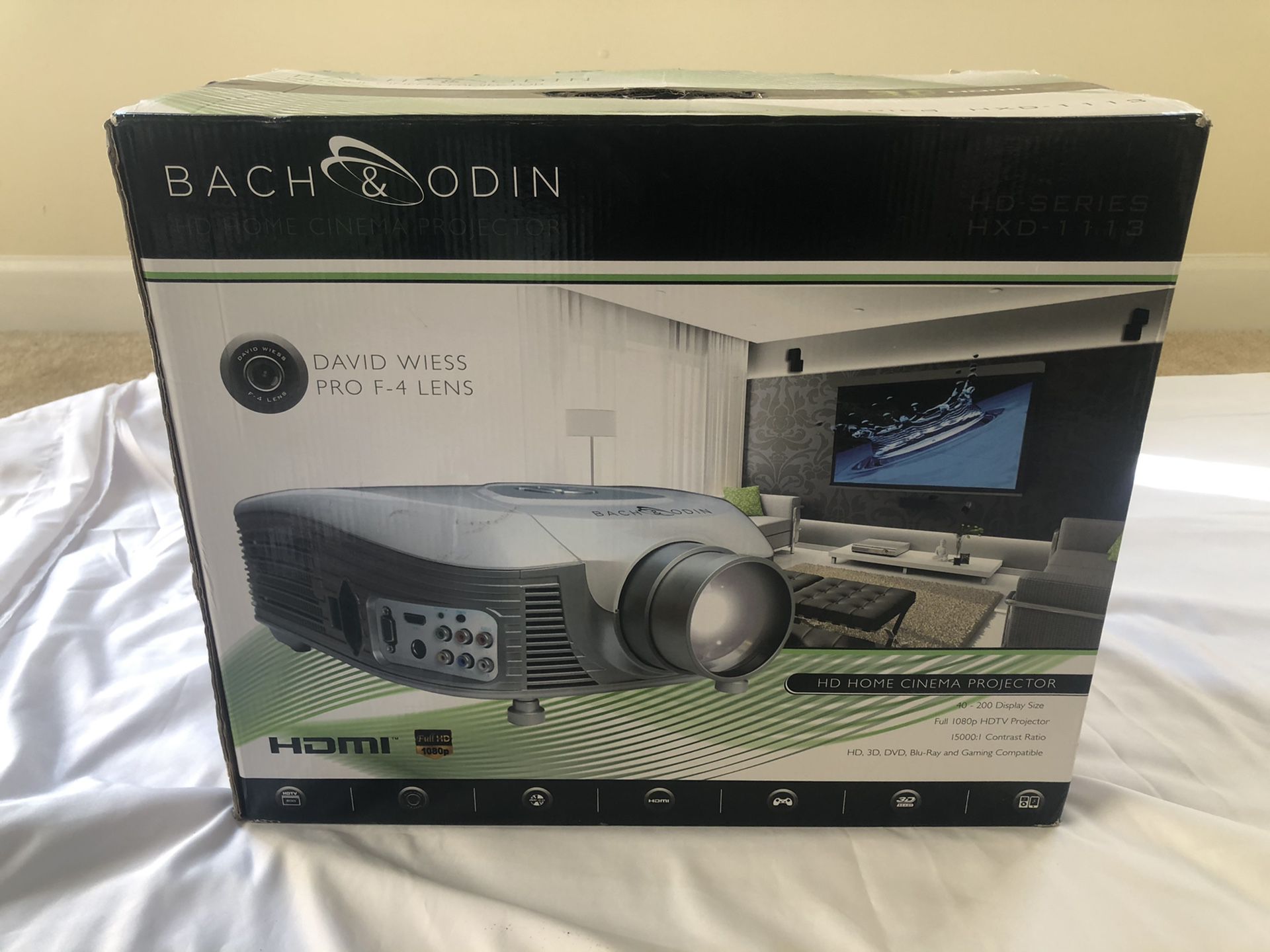Bach & Odin Projector 3D HDMI with screen Brand New!
