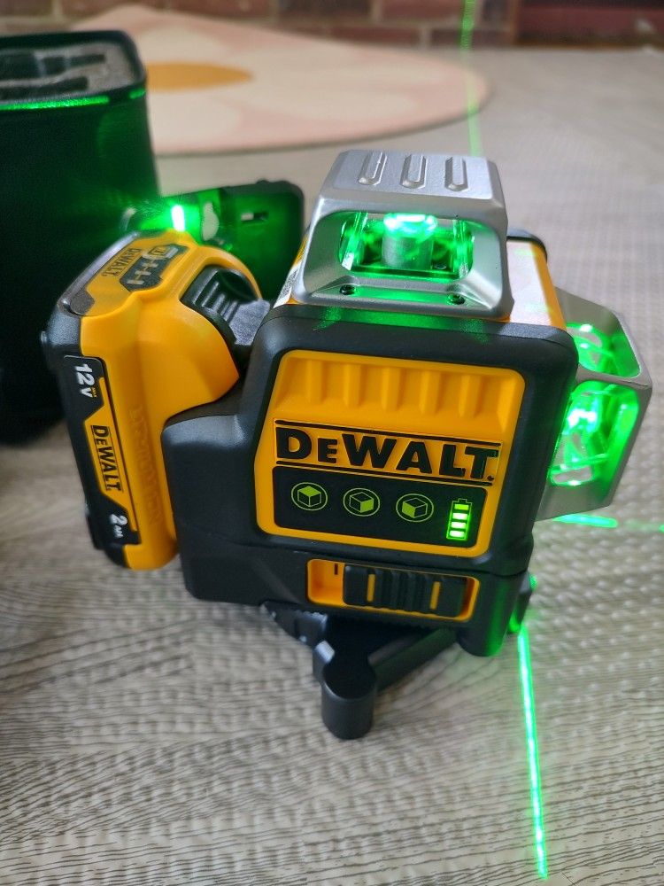 DeWalt 360 Leaser Level With Battery
