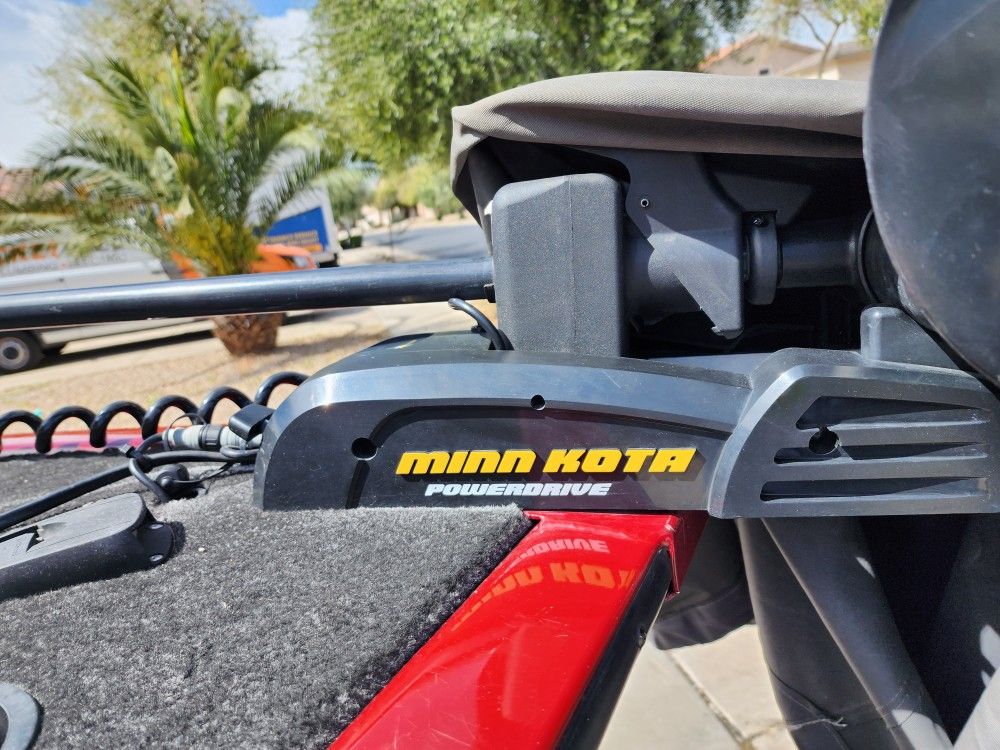 2015 Tracker Pro Guide wt 175