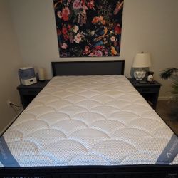 Dreamcloud Premier Hybrid Queen Mattress - New