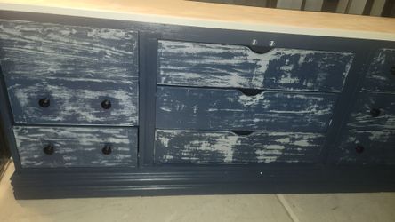 Solid Oak Vintage Distressed 9 Drawer Dresser With 2 Matching Nightstands