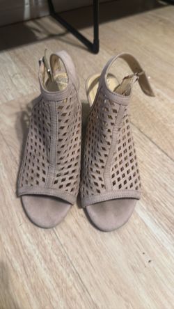 Women’s dress shoes