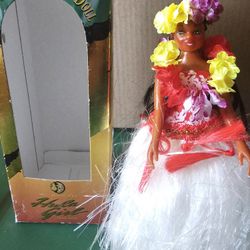 Musical Dancing Doll - "My Hawaii - Hula Girl" By Pearly Shells.
