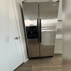 Whirlpool Refrigerator - Good - Hutto, TX