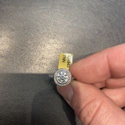 1.5 Ct Diamond White Gold Ring 