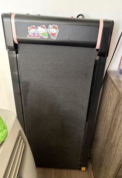 Walking pad with remote