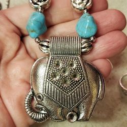 New Elephant 🐘 Turquoise Stone Necklace SHIPPING AVAILABLE 