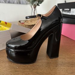 Lemon Drop Tamsin Black Platform heels 