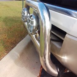 Matching 3" Round Chrome Rhino Push Grill Guard KC Lights And Hitch Receiver Step