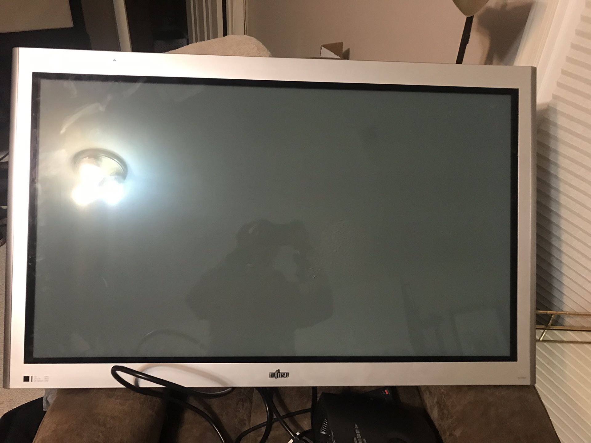 Fujitsu plasma screen tv 42 inch