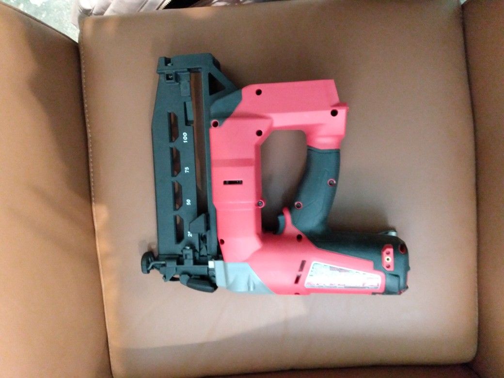 New Milwaukee M18 FUEL finish Nailer