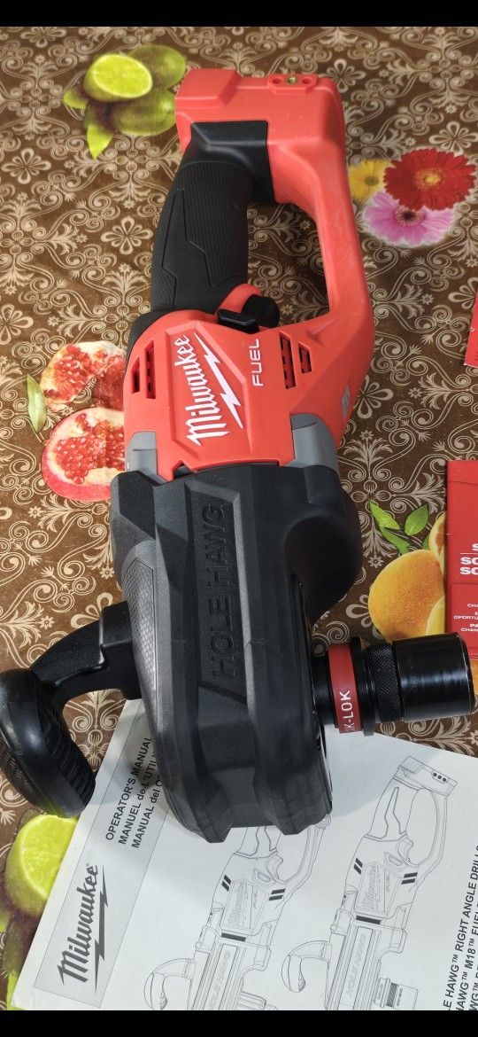 Milwaukee
M18 FUEL 18V Lithium-Ion Brushless Cordless Hole Hawg 7/16 in. Right Angle Drill W/ Quick-Lok (Tool-Only)