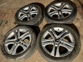 Mercedes Rims with tires