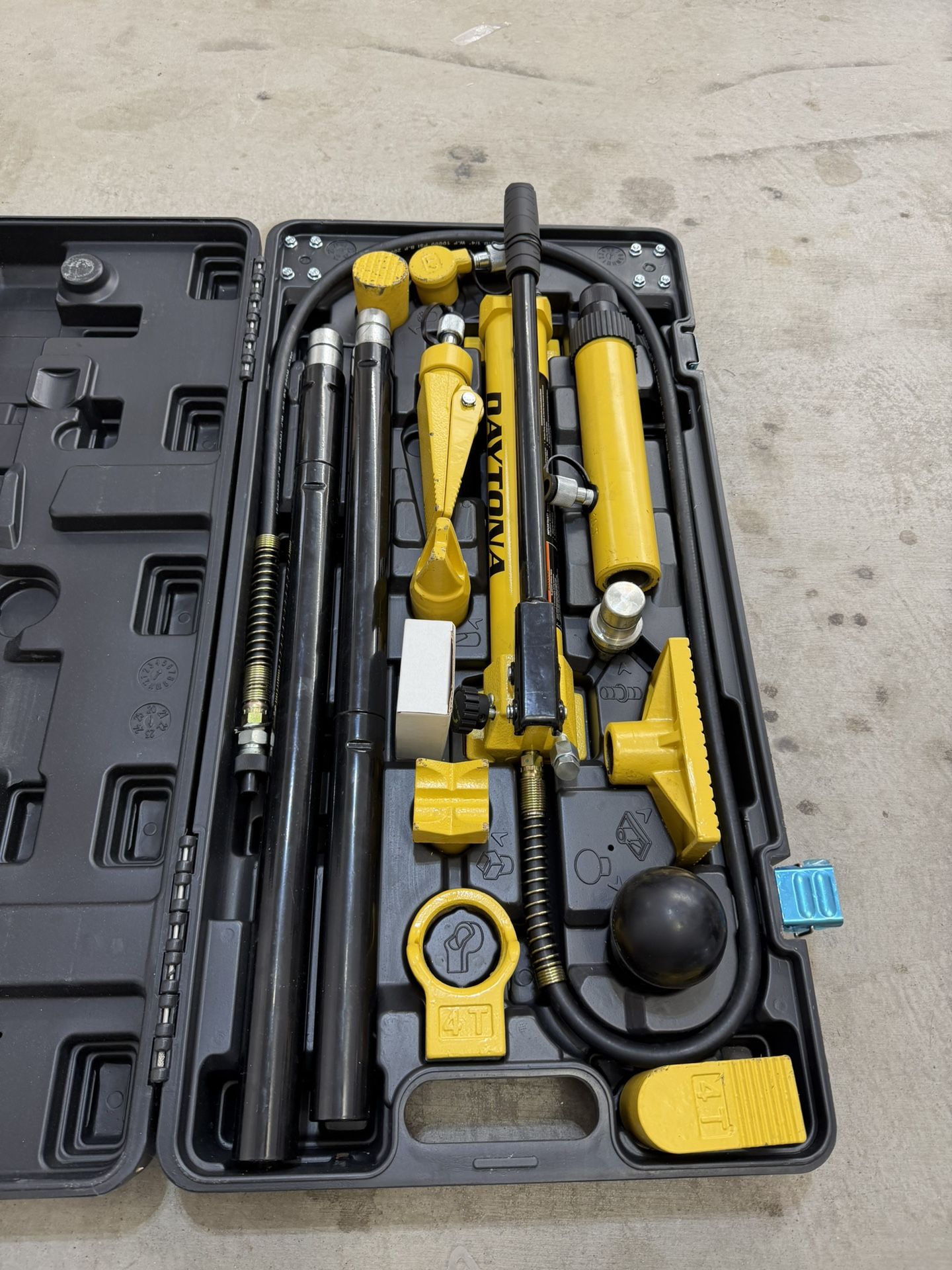 Daytona Body Repair Kit