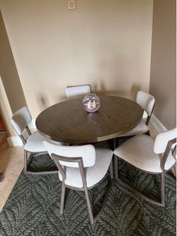 Dining table for sale